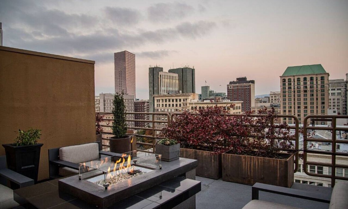 Downtown Portland Hotel | Terrace Studio | Executive Floor w/Lounge Access