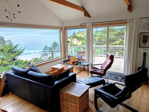 Oceanside House | The Blue Door