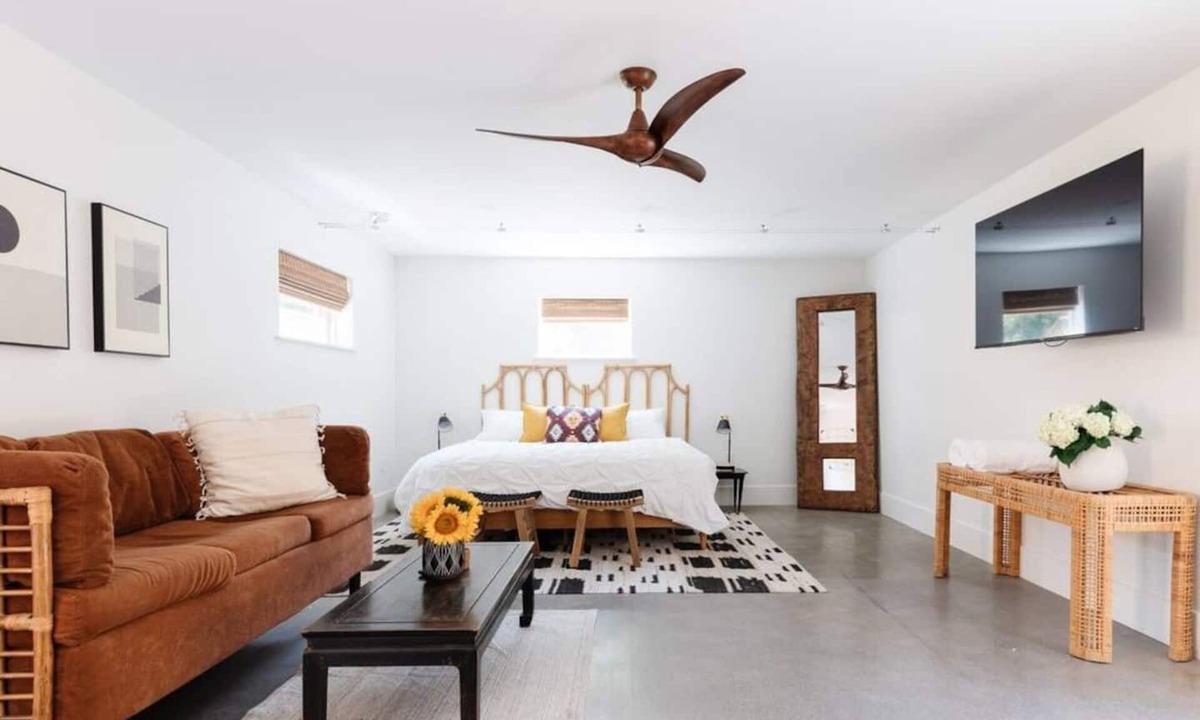 Chico House | | The Chico Casita | Newly Built Downtown Studio |