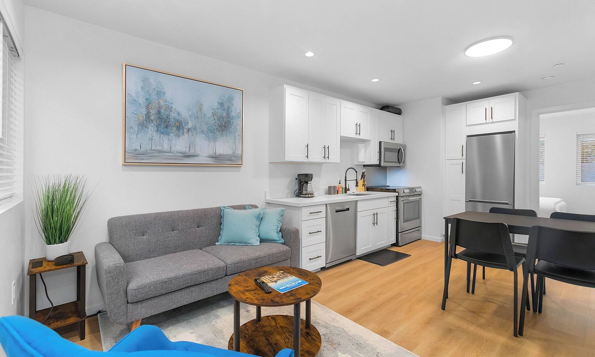 Atlantic Apartment | The Cloudbreak Townhome