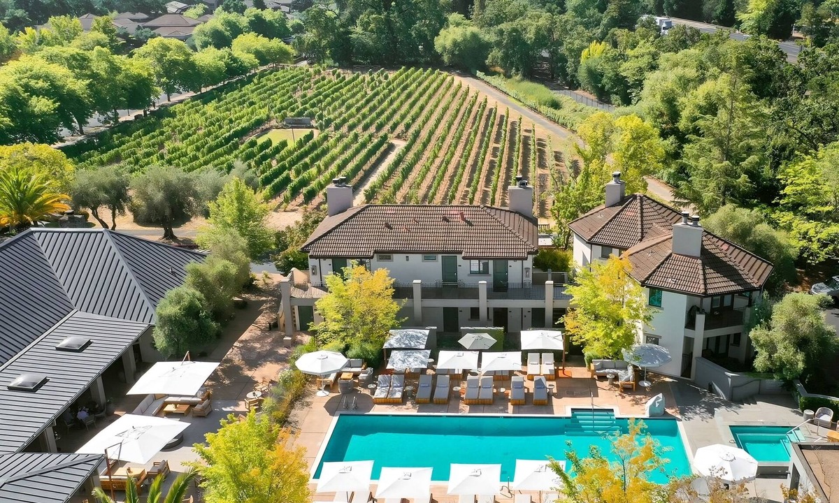 Yountville Hotel | The Estate Yountville