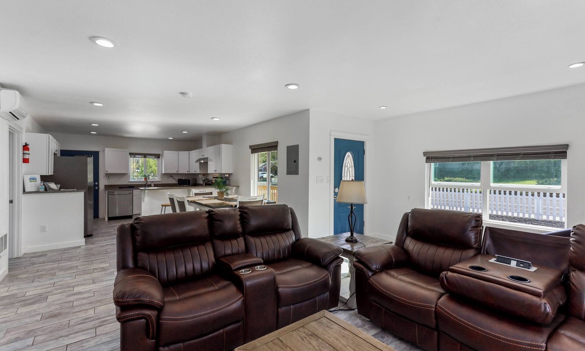 Chenoweth House | The Gather House! Super clean, Super comfortable and Super private!