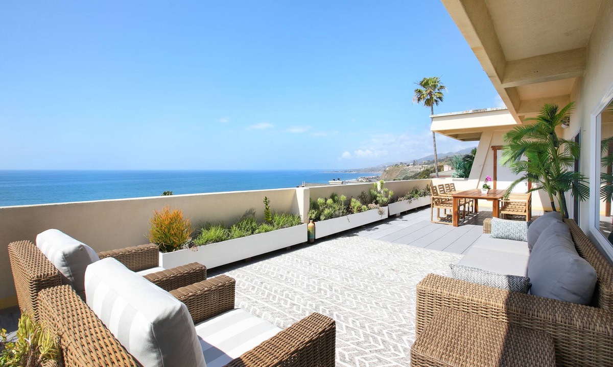 Eastern Malibu Apartment | The Malibu Penthouse