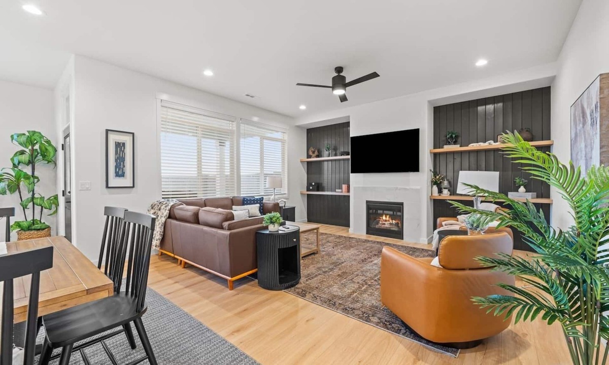 Tri-Cities House | The Modern Retreat in Pasco