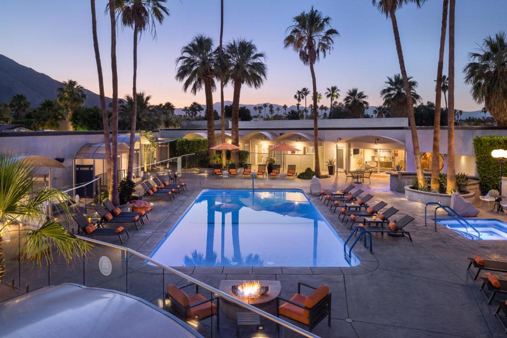 Little Tuscany Hotel | The Palm Springs Hotel