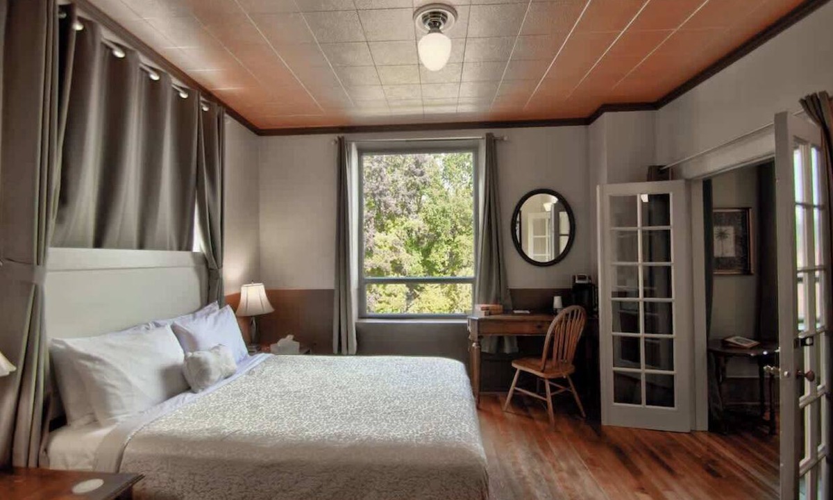 Centralia Apartment | The Peak at Centralia Square | Historic Suite 301