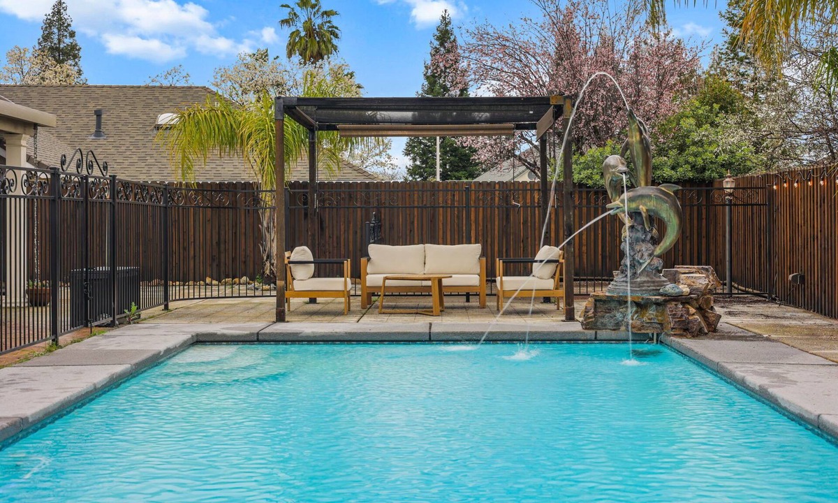 Redding House | The Refuge at Diamond Ridge : Pool and Spa