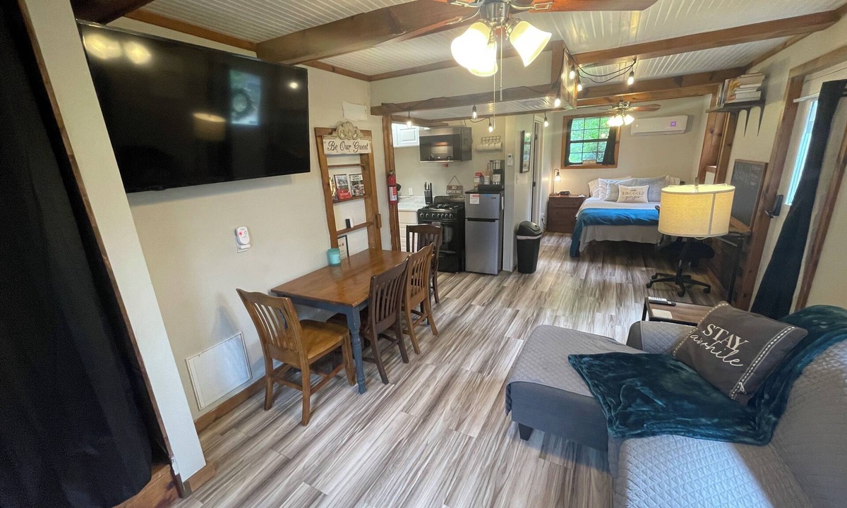 Ringgold Apartment | The Rustic Secret, tiny apartment, Basement