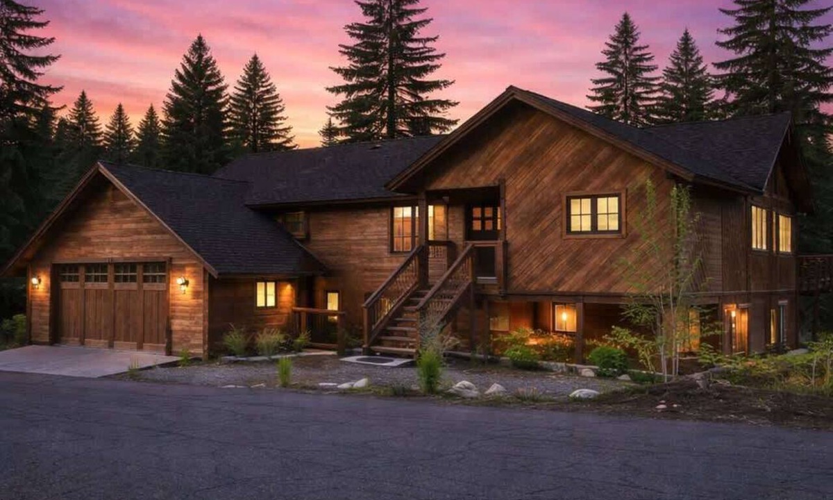 Kingswood Estates House | The Tahoe Treehouse: Hot Tub, High-end, Views