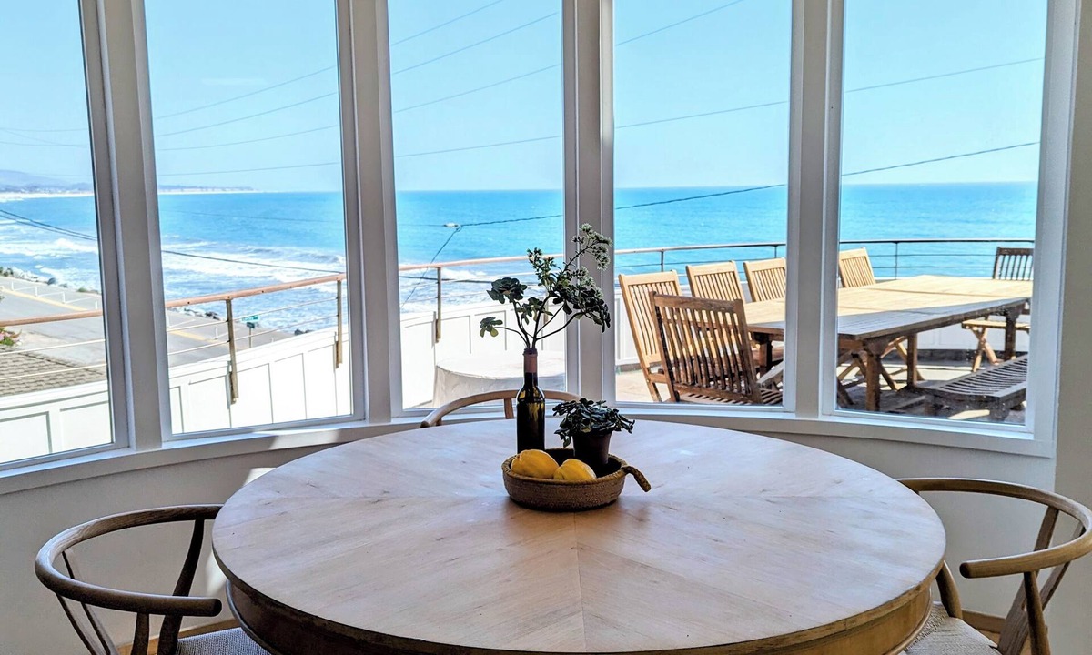 El Granada House | The Wave House Penthouse at Miramar Beach: Ocean Views, Balconies & Firepit
