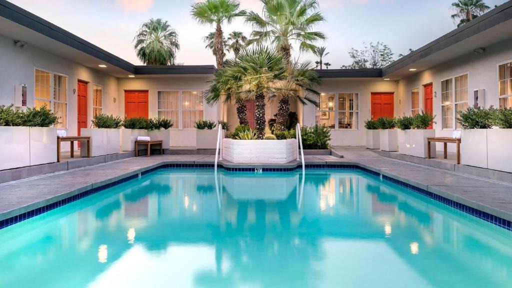 Uptown Design District Apartment | The Weekend by AvantSay