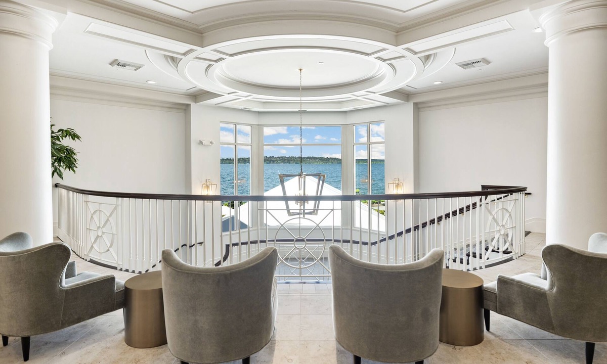 Lakeview Hotel | The Woodmark Hotel & Still Spa on Lake Washington