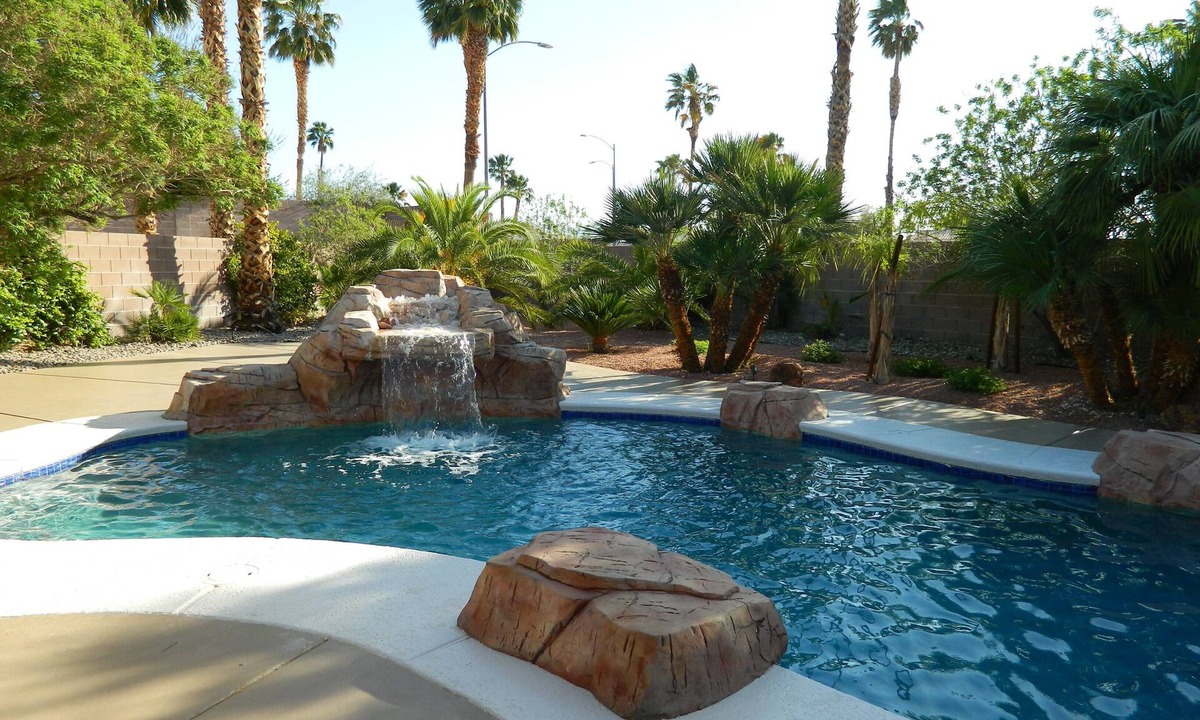 Las Vegas House | Three room home, private yard and pool. Quiet, and driving distance to Strip.