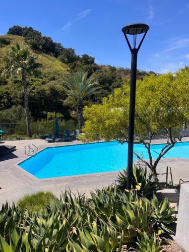 Hollywood Hills Apartment | Tim bookings