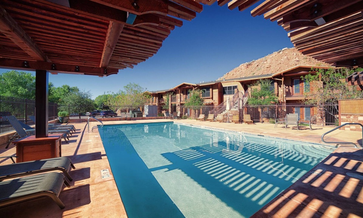 Zion National Park South Entrance Hotel | Trailhead Terrace | 1 Unit | Near Sorella Gallery+2 Miles to George Barker Park!