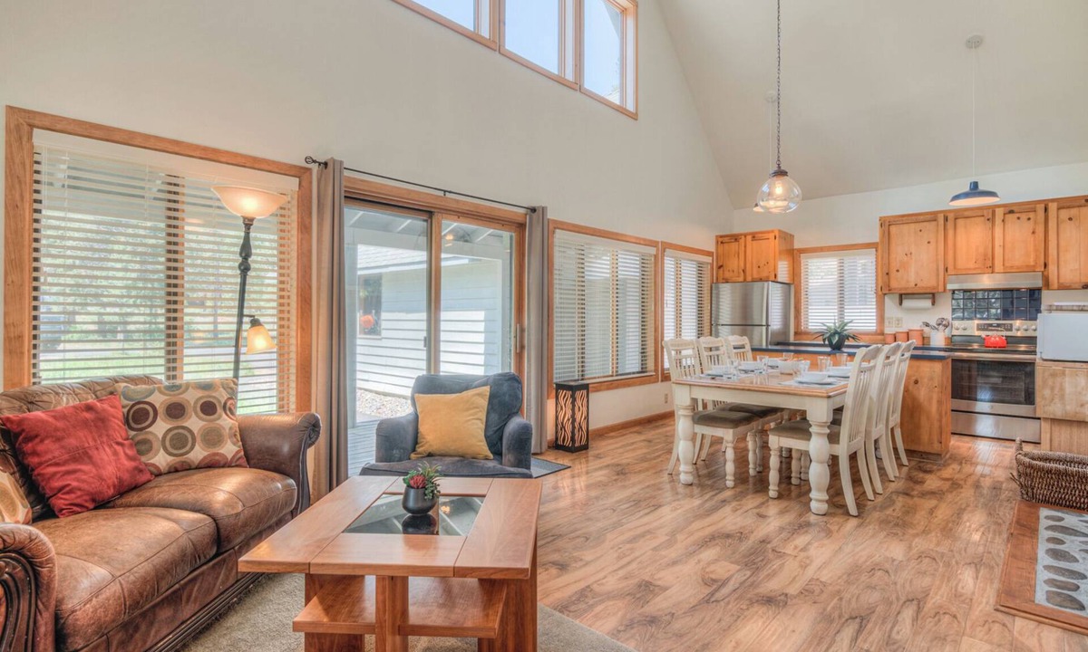 Deer Park Cabin | Tucked beneath the towering pines on the peaceful North end of Sunriver
