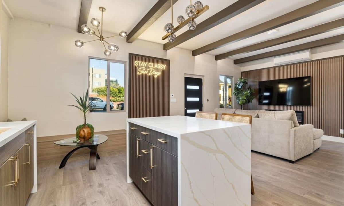 Bankers Hill House | Unique, Entire 4 Bedroom Home - High End Modern