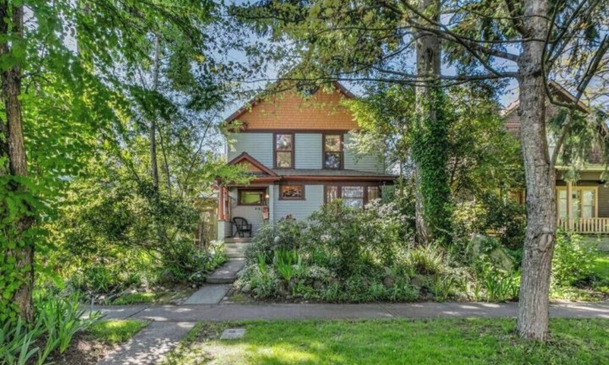 Central Tacoma House | Unique Urban Sanctuary
