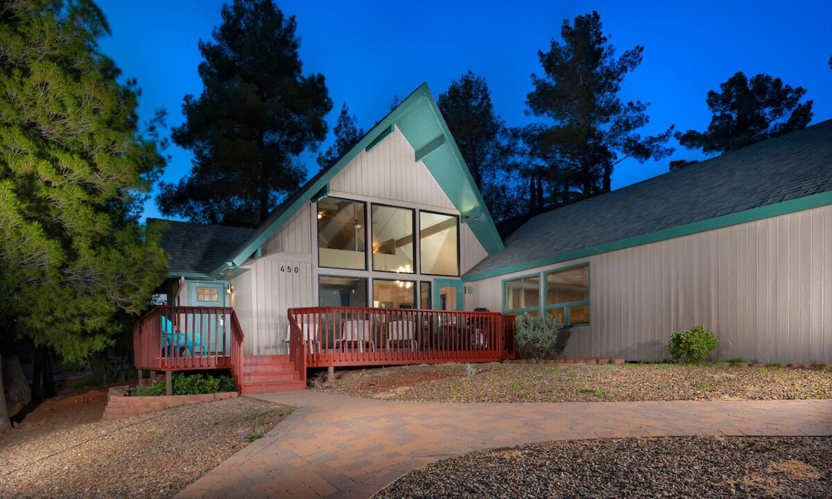 Uptown Sedona Ski Chalet | Uptown Chalet @ The Matterhorn Inn