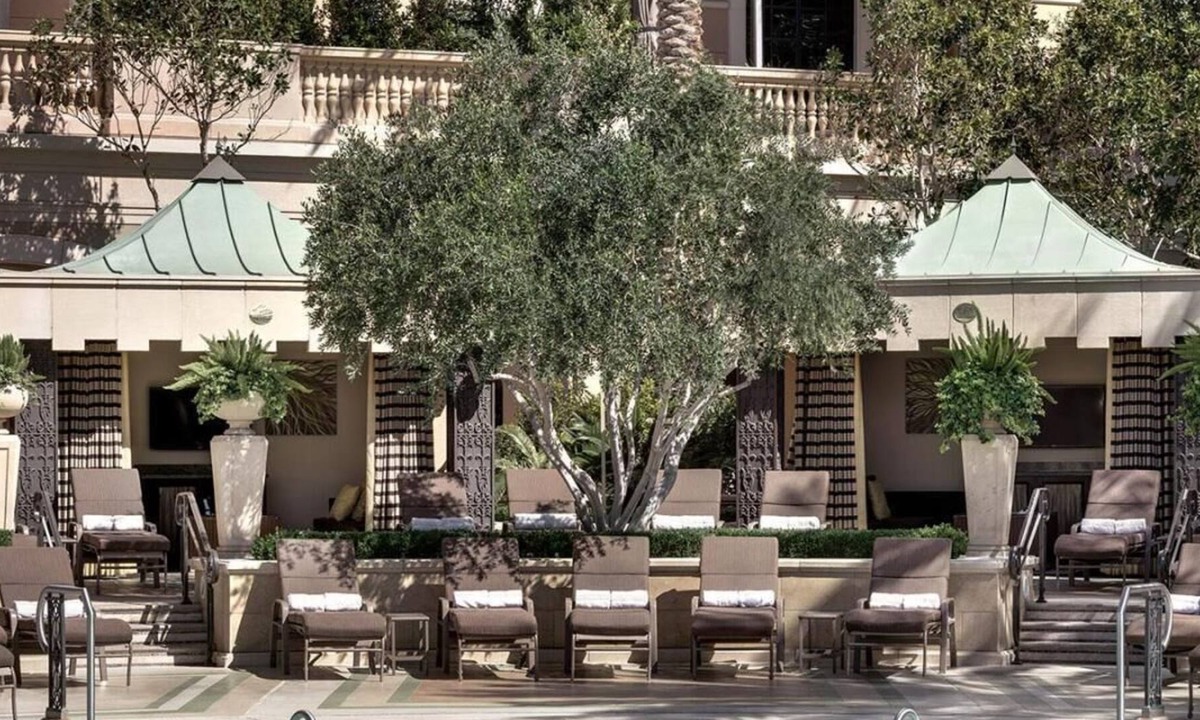 Las Vegas House | Vegas Adventure! 2 Modern Units on Strip, Pools