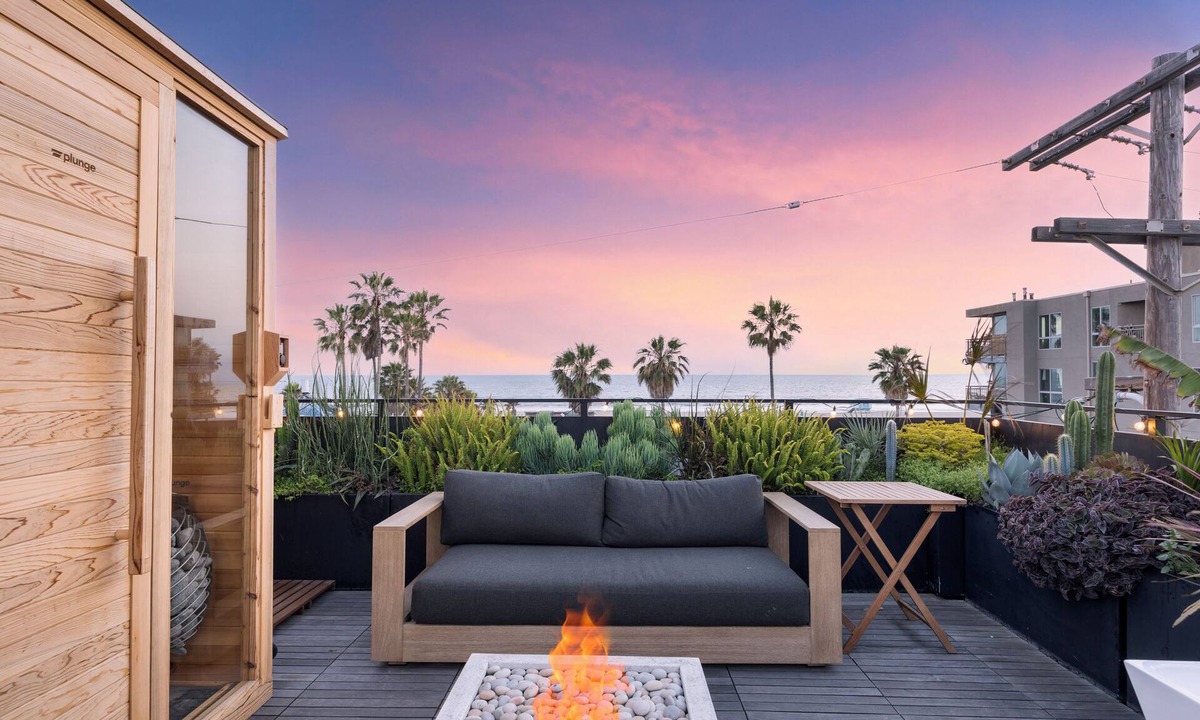 Los Angeles County House | Venice View by AvantStay | Walk to Venice Beach | Rooftop, Ice Bath, Luxe Design