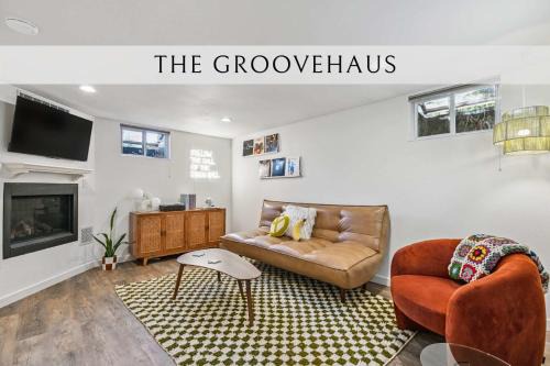 Green Lake House | Vibrant 70s Bungalow Vacation Haven on Green Lake
