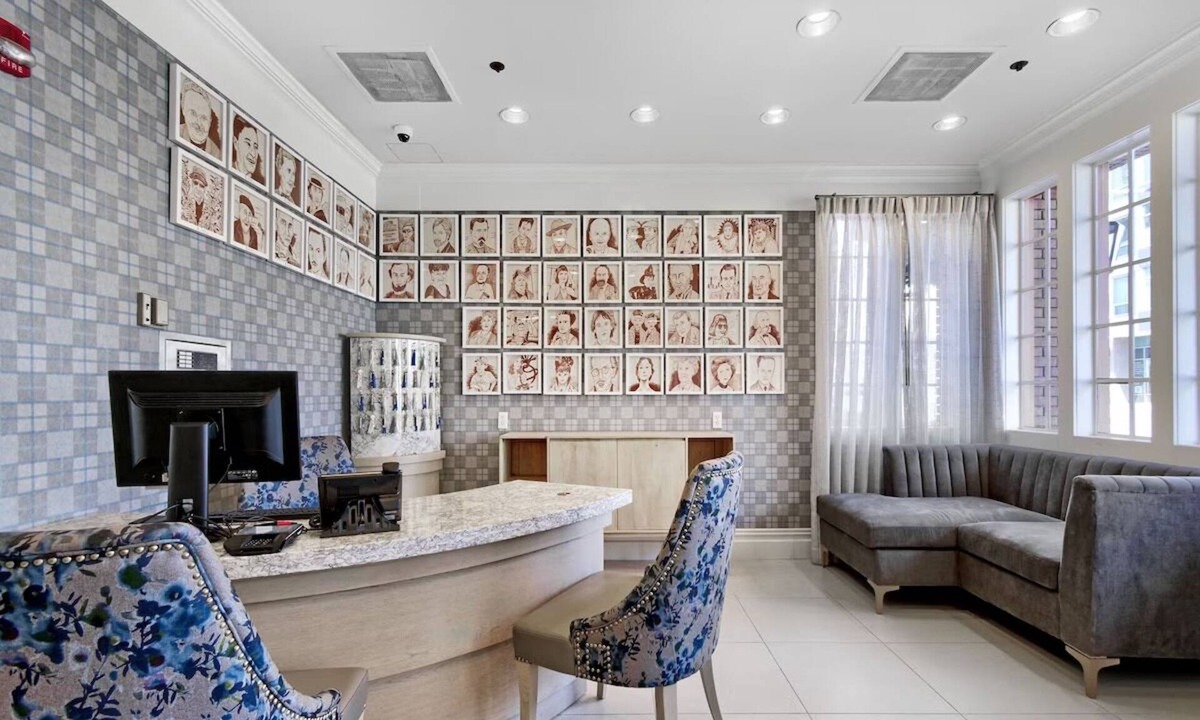 Downtown San Francisco Hotel | Victorian Charm, Rooftop Pool Access, Walk to Civic Attractions