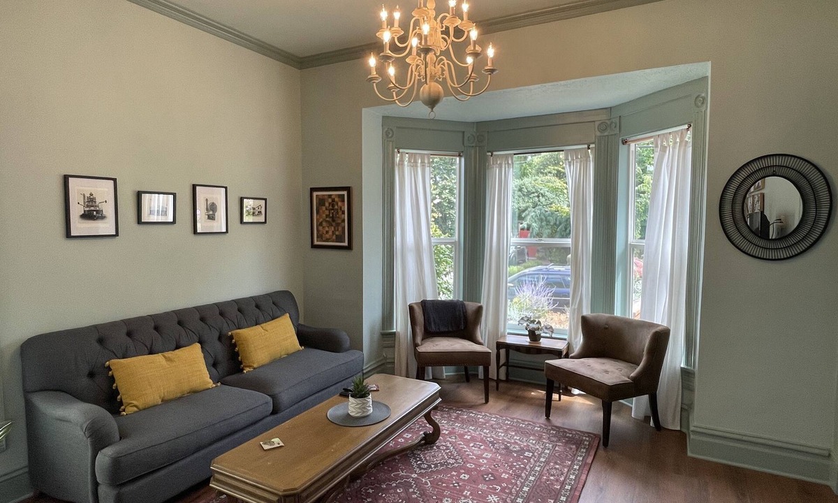 King House | Victorian Home near Alberta Arts & Mississippi District