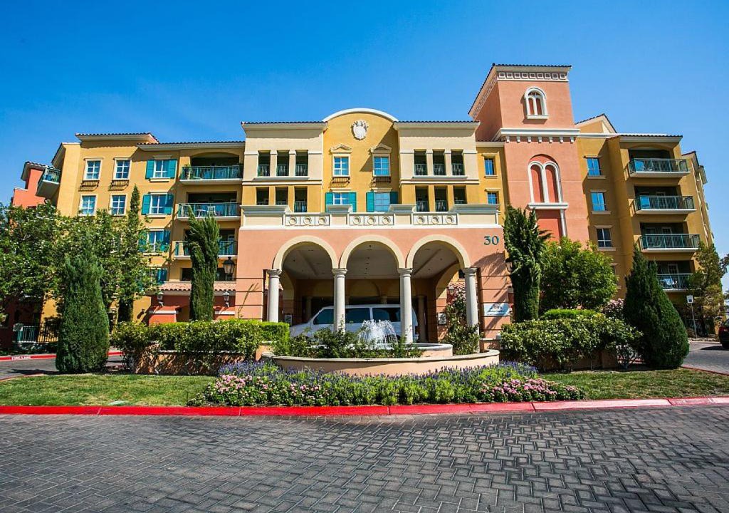 Lake Las Vegas Apartment | Viera One-Bedroom Apartment #330