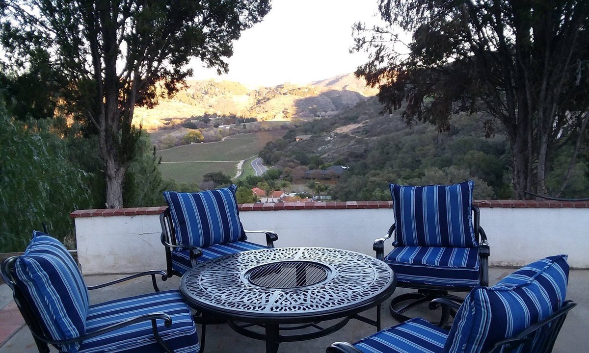 Bonsall House | Villa Bonsall - Yurt #2 (Medium)
