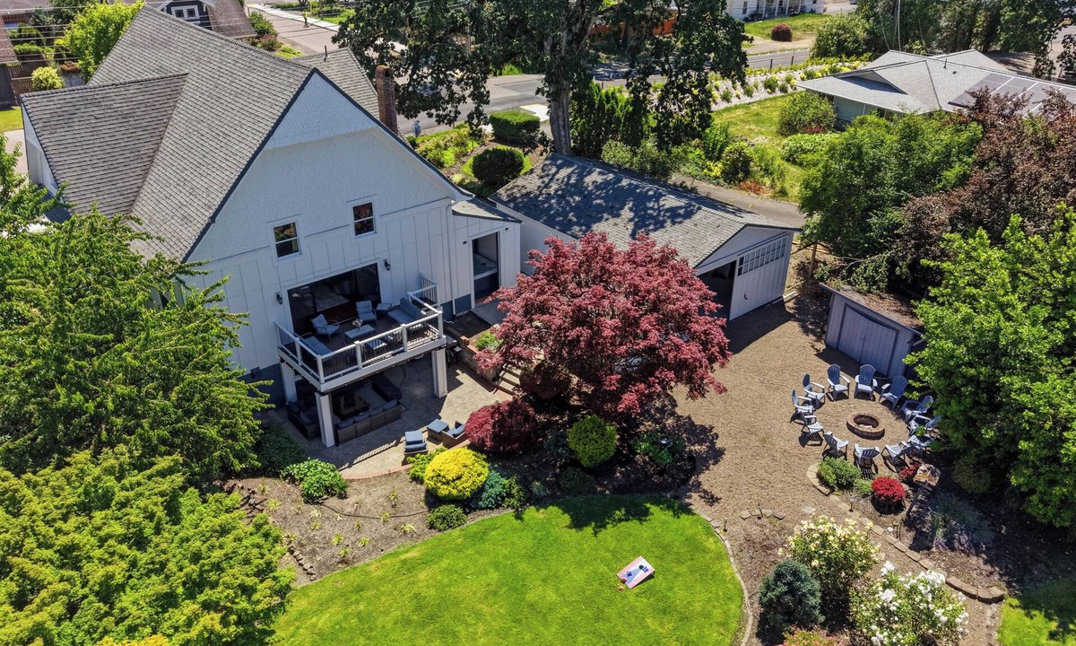 Carlton House | Vintage 5BR estate with hot tub, game room, fire pit, and winery access