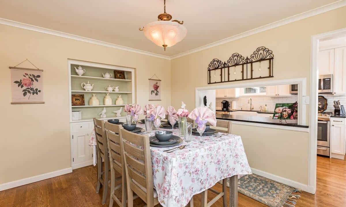 Sequim House | Vintage, Family Friendly, Heart of Sequim