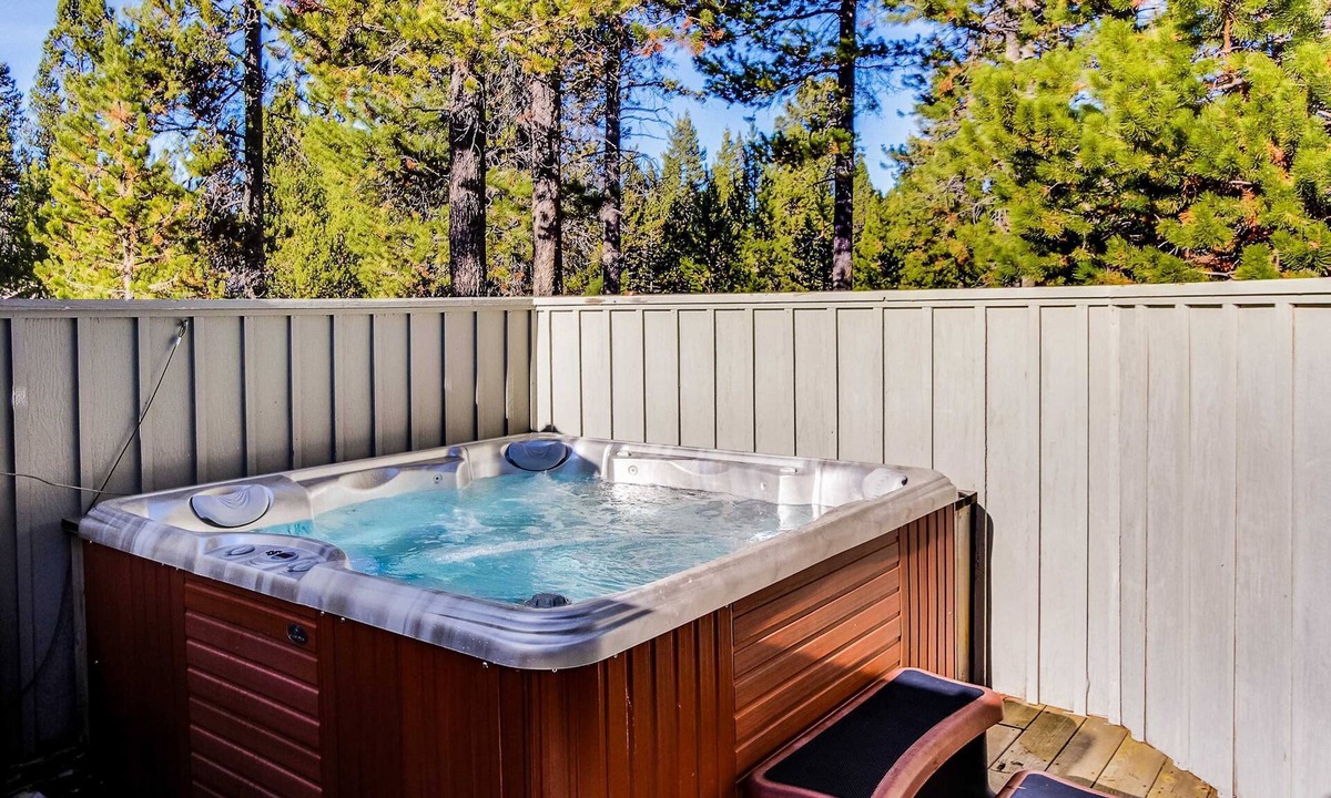 Deer Park House | Vintage mountain home with private hot tub & SHARC access - dogs welcome