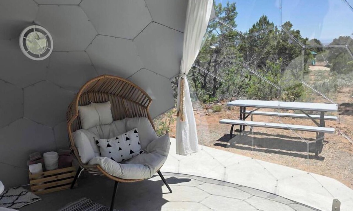 Monticello House | W-W: Stargazing Mirrored Dome