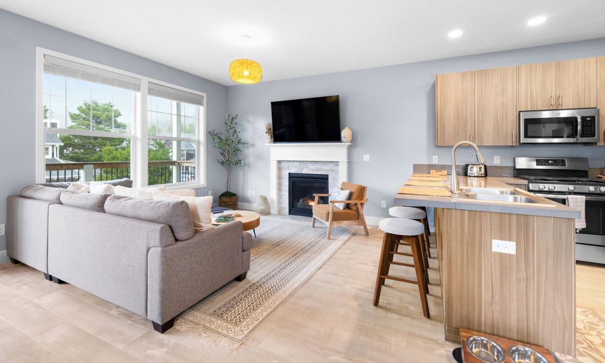 Pacific City House | Walk to Beach · Dining & Coffee · EV Charger · 1 Dog ≤50 lbs ok with pet fee