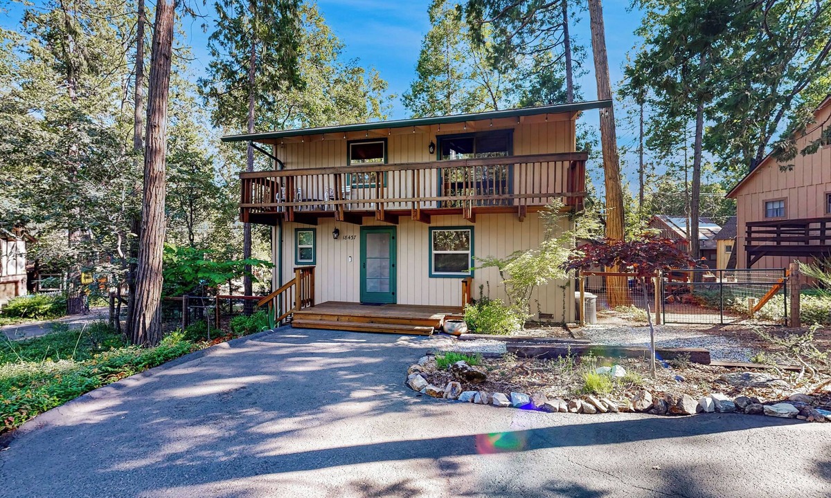 Twain Harte Cabin | Walk to Golf & Restaurants: Serene Twain Harte Gem