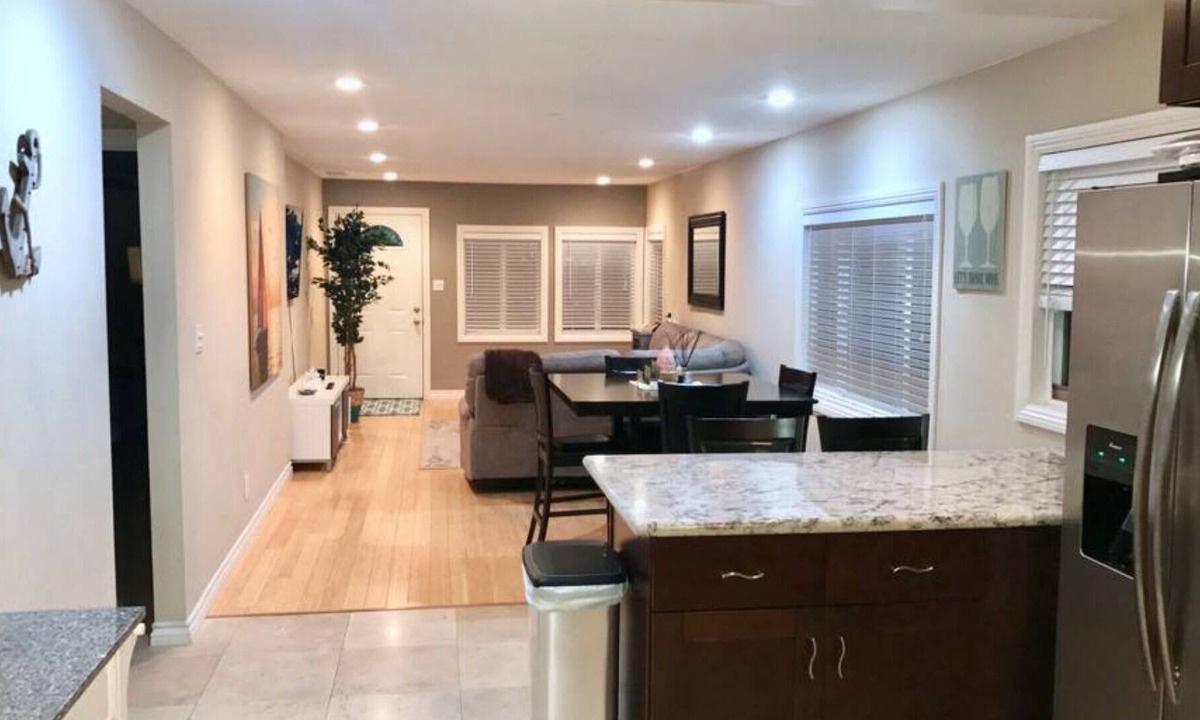 Morena House | Walk to USD | Spacious House for 6 PPL w/ Parking