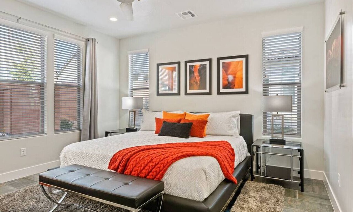 Sienna Hills House | Wanderlust: Luxury 5 BR/4 BA Home and Retreat