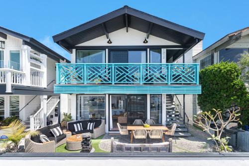 Balboa Island House | Waterfront 6Br Retreat With Bay Views By Beachview Rentals