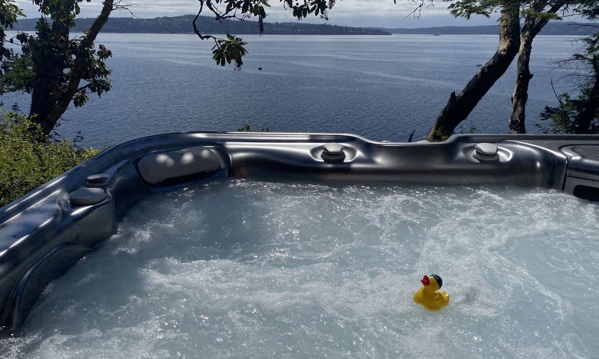Camano Island House | Waterfront Guest Suite w/ HOT TUB, firepit, kayaks, and BEACH ACCESS