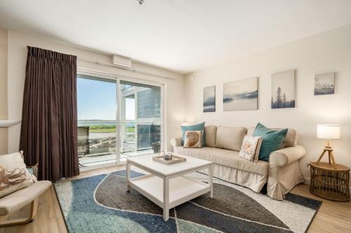 Lincoln City House | Waters Edge 103