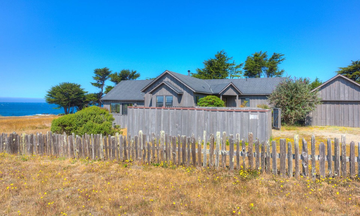 Sea Ranch House | Wavside Whitewater views, waves and ocean views from every window.