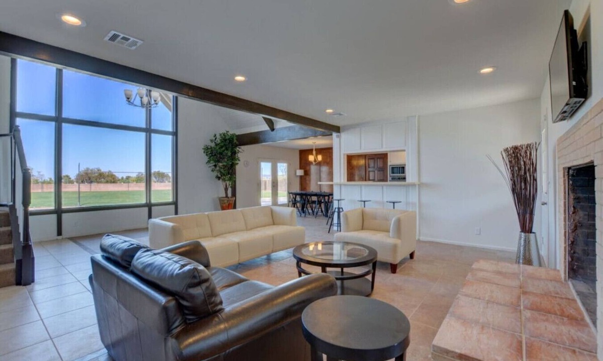 Blue Diamond Ranch House | We Love Families: 2-Acre Vegas Country Retreat