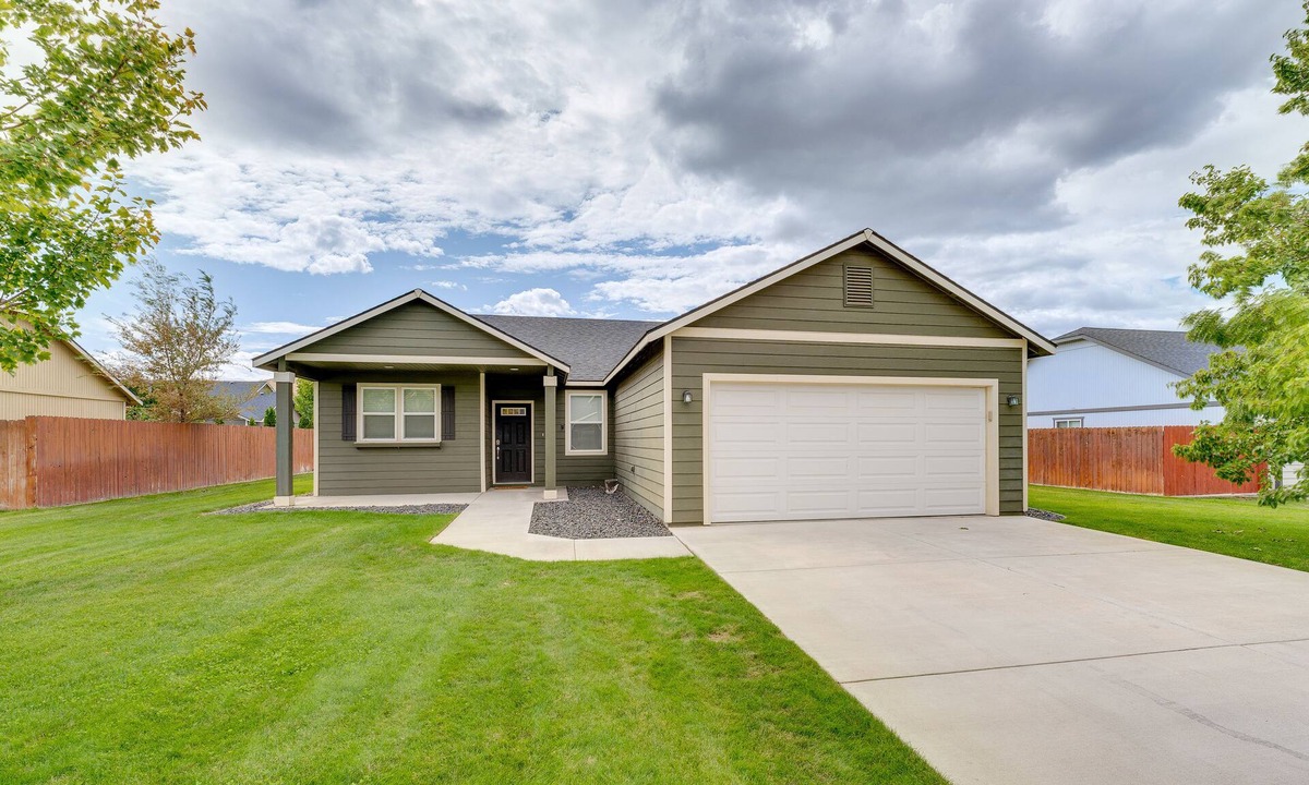 West Richland House | West Richland Vacation Rental - Close to Wineries!