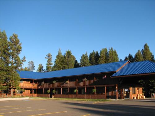 Crescent Ski Chalet | Willamette Pass Inn & Chalets