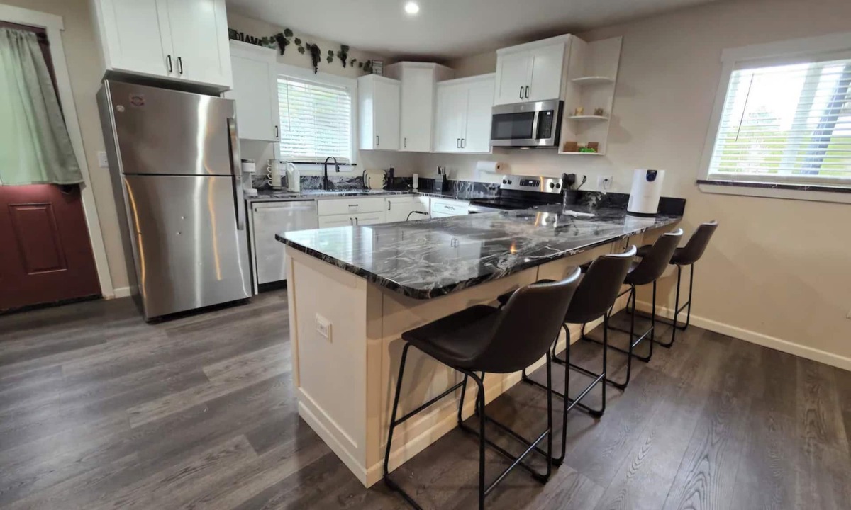 West Pasco Ski Chalet | Wine Country Chalet - relax and rejuvenate.