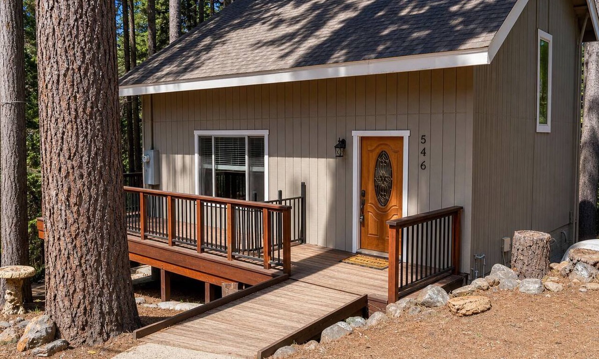Peninsula Village House | Wonderful 4-bedroom house in peaceful Lake Almanor Peninsula