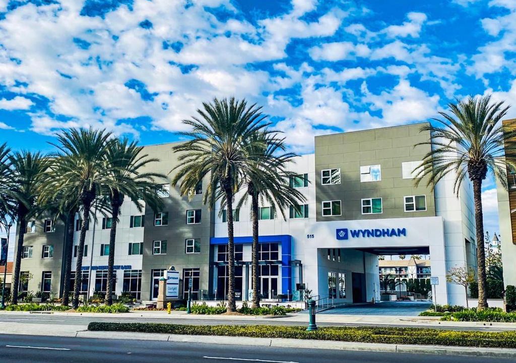 Anaheim Resort Hotel | Wyndham Anaheim