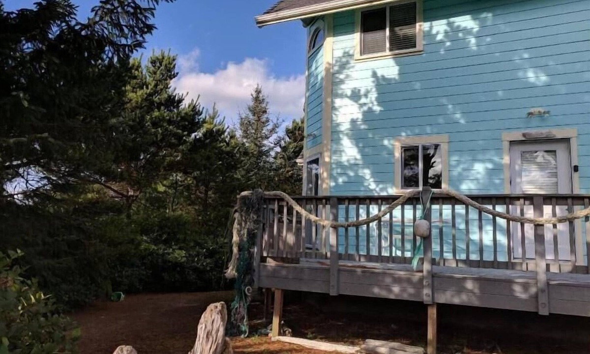 Florence House | Y-Knot just a short walk to Heceta Beach