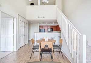 Bright Bellevue 1BR w/Courtyard & W/D, close to shopping, by Blueground